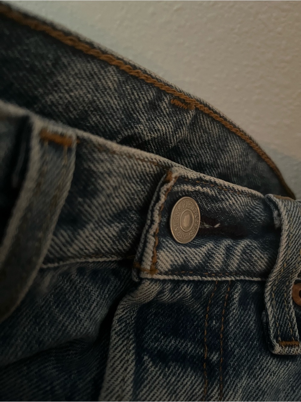 Levi's women’s Straight Distressed Jeans - Blue - Picture 4 of 4
